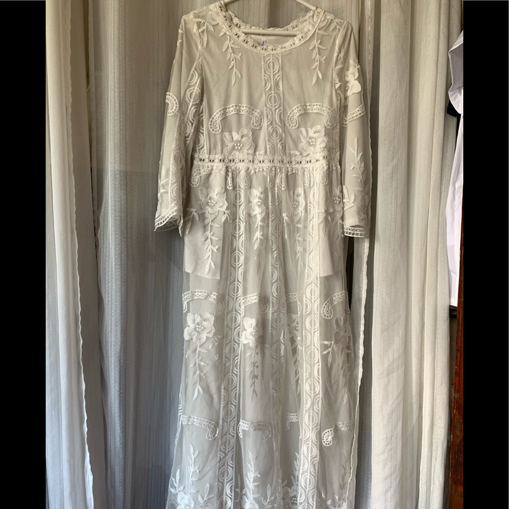 White long sleeve maxi dress